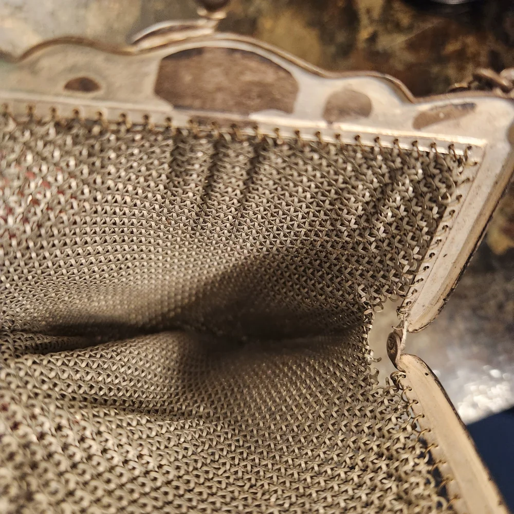 Art Deco Beaded Clutch in Cream and Black - Picture 4 of 5